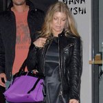 Fergie Pregnant 01